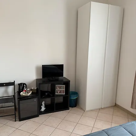 Affittacamere Home&Stazione Bologna-3