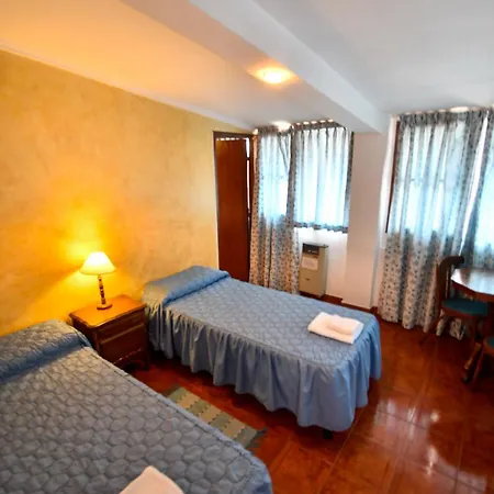 Hostal El Cerrito-3