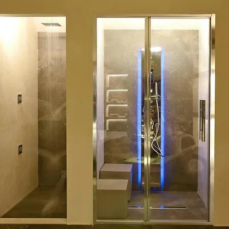 Suite Hotel Santa Chiara-3