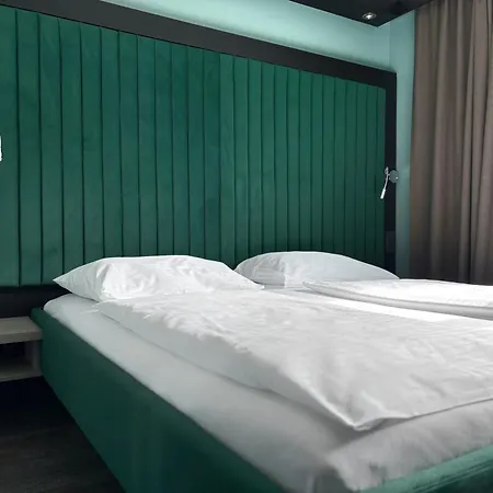 Design & Budget Hotel Wien Schoenbrunn-2