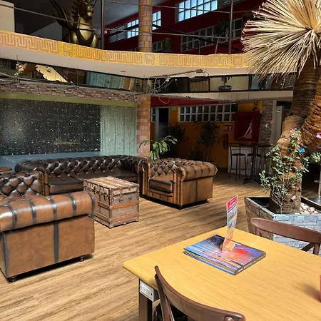 Downtown Treasure Place-3