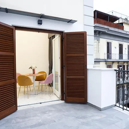 Hotiday Room Collection - Napoli Sant'Arcangelo-3
