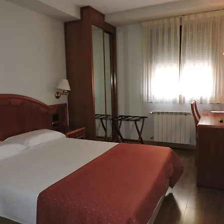 Hotel El Nogal-2