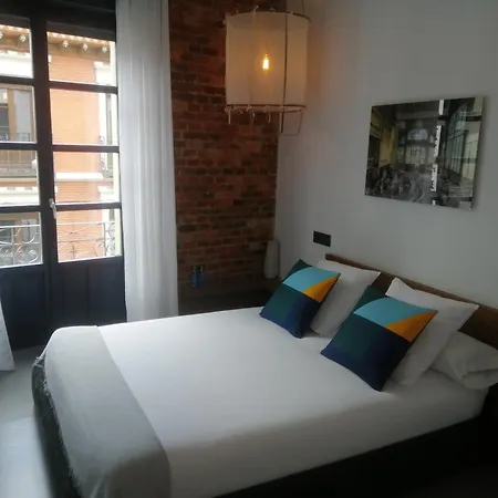 13 Suites-3