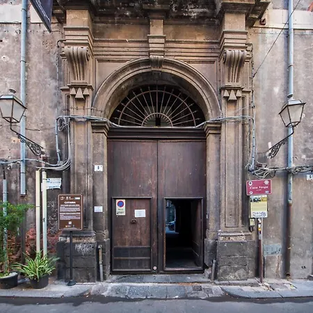 Luca's Garden B&B in Catania-2