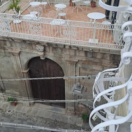 Diamond Rooms Tropea-2