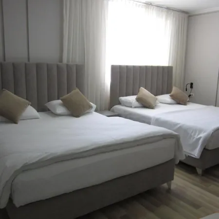 Freddy'S Hotel-3