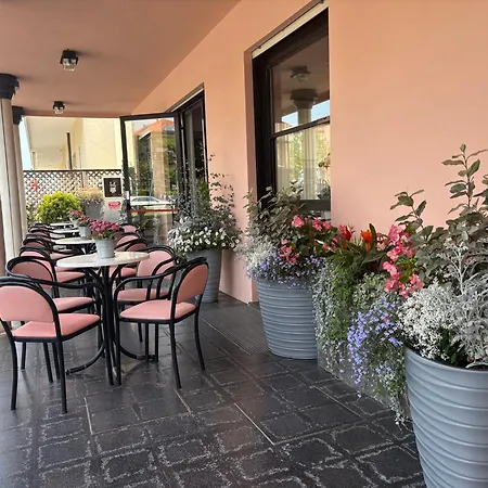 Hotel Rosy-2