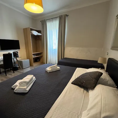 Rhs Rienzo Suites Guesthouse-2