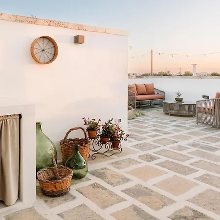 Dimoraletremuse Charming Guesthouse In Lecce-3