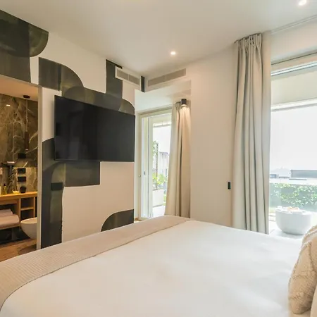 Pureview Luxury Suites - Adultsonly By Rent All Como-2