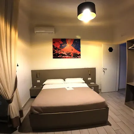 Napoli Centro Suite e Spa-2
