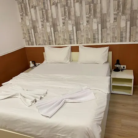 Easy Star Hotel-2