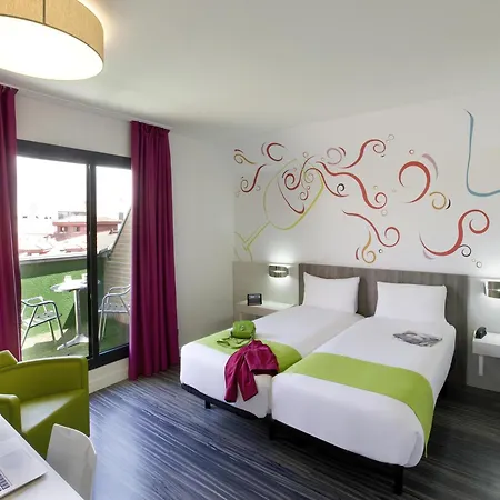 Ibis Styles Madrid Prado-2