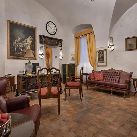 Little King Hotel U Malvaze-3