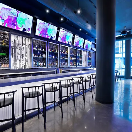 Aloft By Marriott Chicago Mag Mile-3