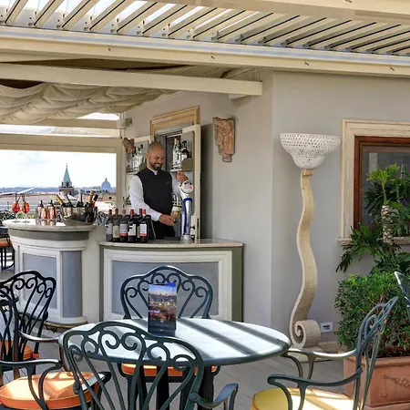 Marcella Royal Hotel - Rooftop Garden-2