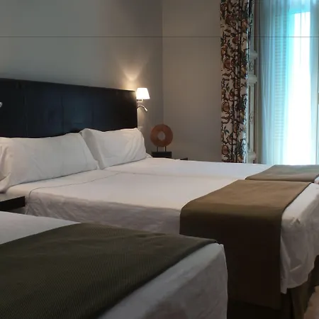 Hotel Moderno Puerta Del Sol-3