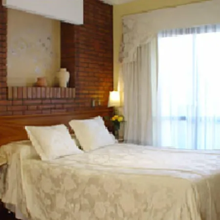 Reina Victoria Suites & Towers-3