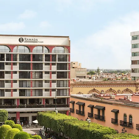 Ramada Plaza by Wyndham Leon-3