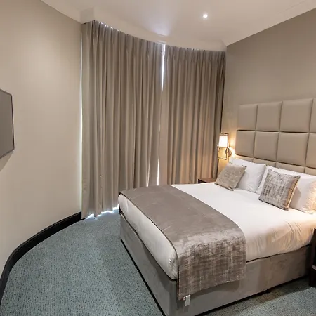 The Crescent Hyde Park-3