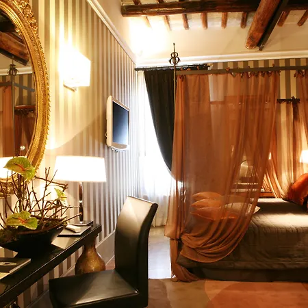 The Inn At The Spanish Steps-2