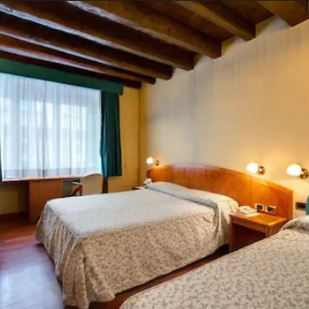 Hotel Corot-2