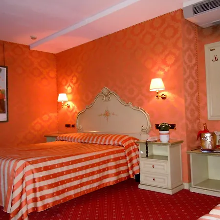 Hotel Lux-2