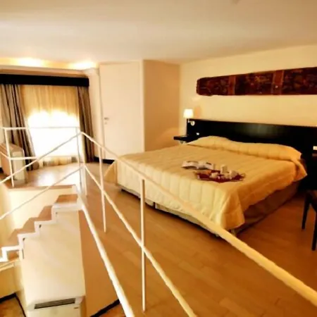 Ucciardhome Hotel-3