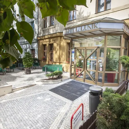 Hotel Lunik-2