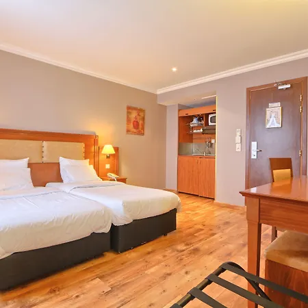 121 Paris Hotel-3
