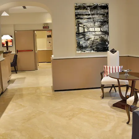 Lh Hotel Lloyd Roma-3