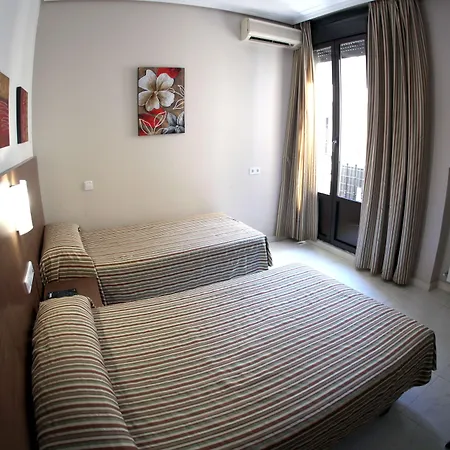 Hostal Atocha Almudena Martin-2