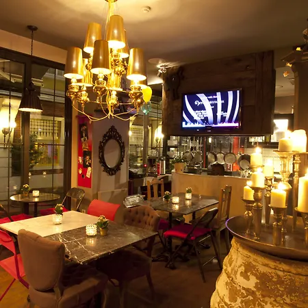 Hypnos Design Hotel-3
