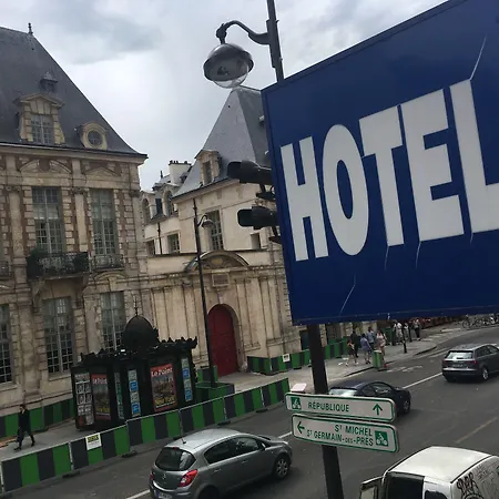 Hotel De La Herse D'Or-3