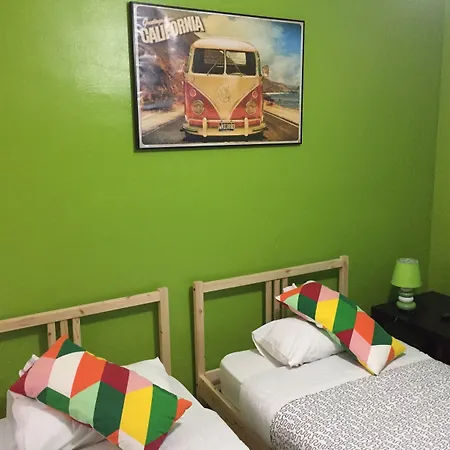 Hostal The Monkey Room-2