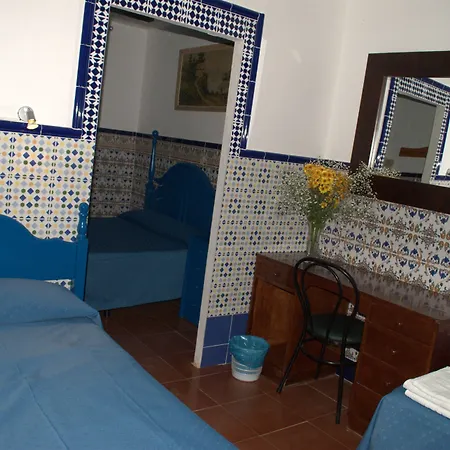 Pension Santa Maria La Blanca-3