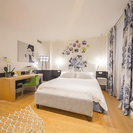 Cinque Rooms-3