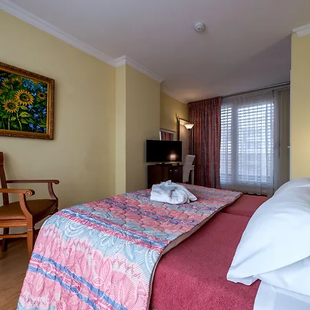 Hotel Churchill-2