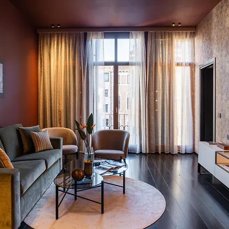 Palazzo Rota Luxury Apartments-3