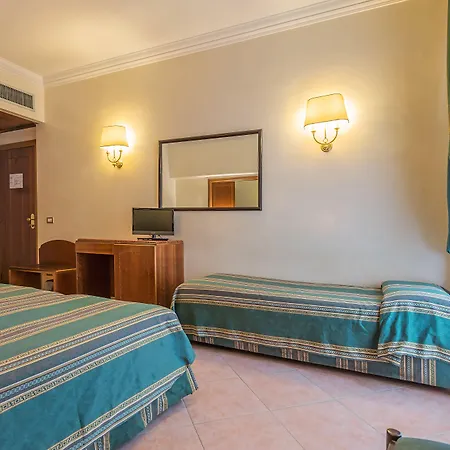 Raeli Hotel Lux-2