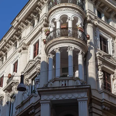 Donna Margherita Rome Suite & Rooms-3