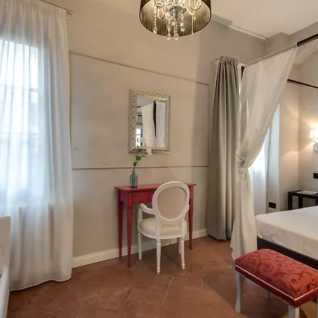 Residenza D'Epoca Borgo Albizi-3