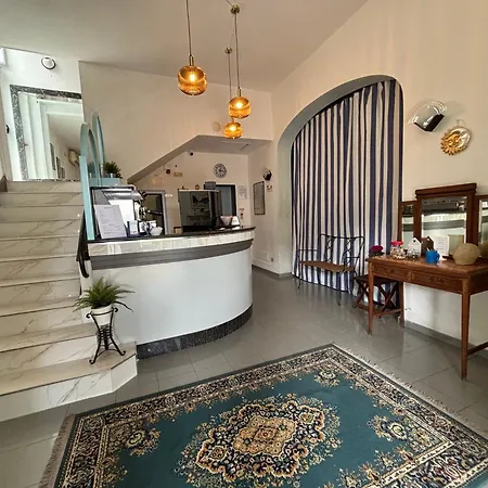 Hotel Iride Suite&Breakfast- ideale per famiglie e coppie-2