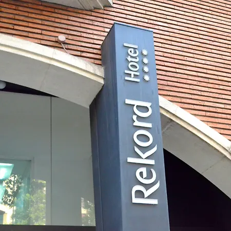 Atenea Rekord Suites Barcelona-2