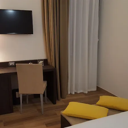 Una Finestra Su Monti-3