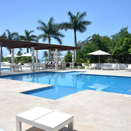 Magia Beachside Condo-3