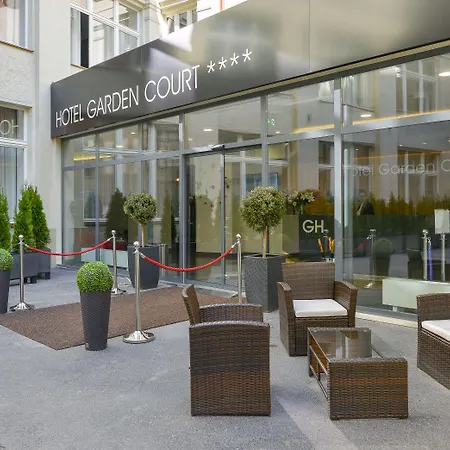 Hotel Garden Court-3