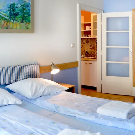 Cybulskiego Guest Rooms-2