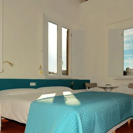 Superior Relais Fcollection Temple View-3